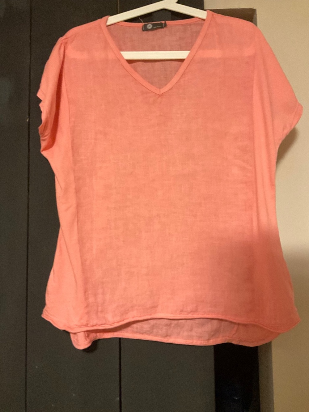 Coral color linen top in size small M made in Italy